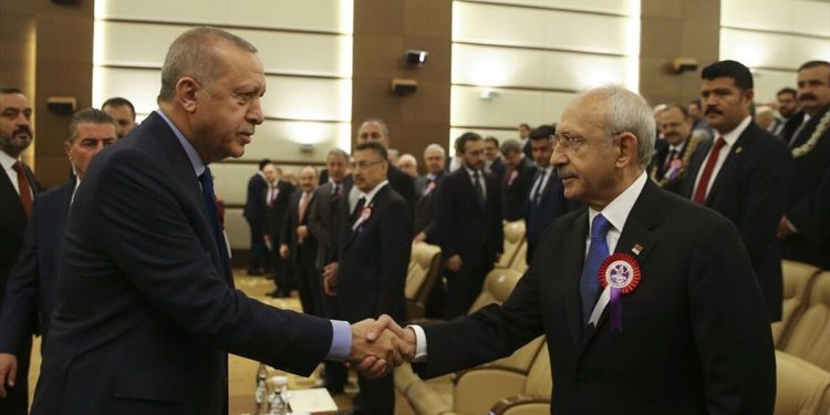 14 Mayıs’a sayılı günler kala son anket: Cumhurbaşkanlığı seçimi ikinci tura kalırsa oyunuzu kime verirsiniz?