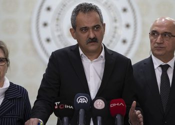 8 bin 959 depremzede öğrenci memleketine döndü