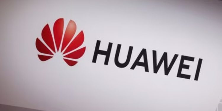 ABD yasaklamıştı: Huawei ürünlerindeki binlerce parça değiştirildi