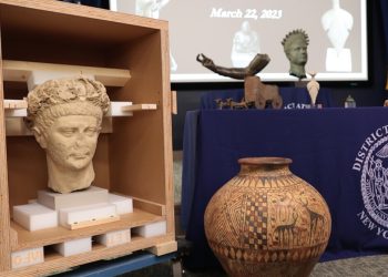 ABD’de ele geçirilen 12 tarihi eser, Türkiye’ye iade edildi