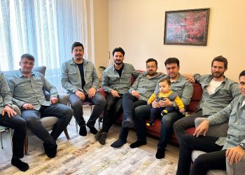 Afyonkarahisar’da kadınlardan eşlerine gömlek sürprizi