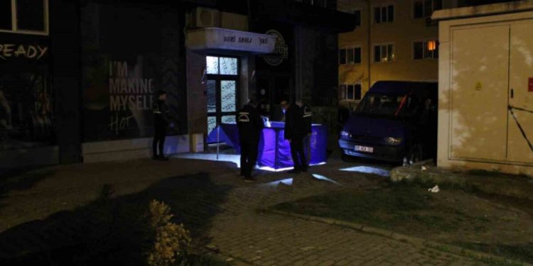 Aydın’da kızını darbeden kocasına sinirlenen kadın balkondan atladı