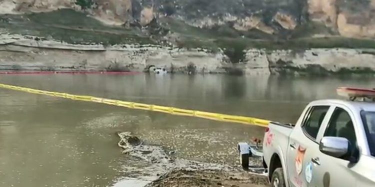 Batman’da petrol boru hattında sızıntı: Boru hattı kapatıldı