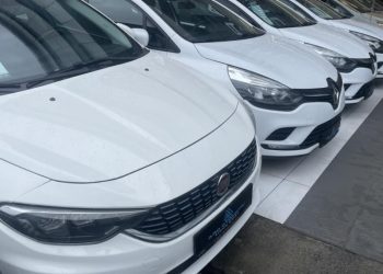 Bayilerde sıfır araç kalmadı: İkinci el piyasası hareketlendi