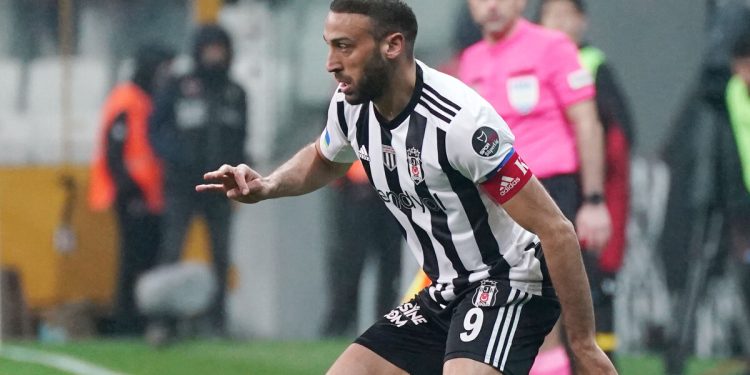 Beşiktaş’ın golcüsü Cenk Tosun’un maaşı 3’e katlanacak