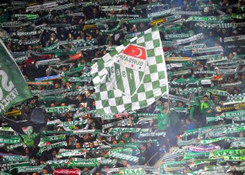 Bursa taraftarından milli maç tepkisi: TFF ile diyaloğu reddediyoruz