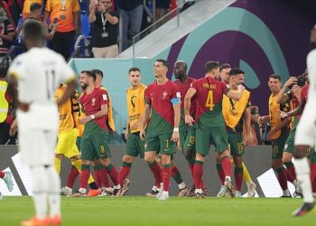 Cristiano Ronaldo futbol tarihinde en çok milli maça çıkan futbolcu oldu