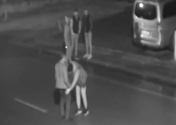 Denizli’de paralarını gazinoda harcadıktan sonra yaşlı adamı gasbettiler