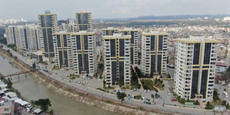 Depremin vurduğu Adana’da kentsel dönüşümle yapılan apartmanlar ayakta kaldı