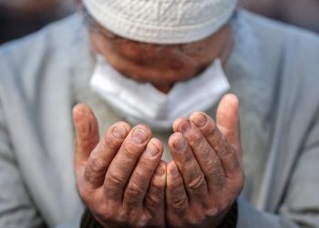 Diyanet, kalıcı konut yapımı için zekat verilip verilemeyeceğine yönelik soruyu cevapladı