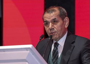 Dursun Özbek’ten büyük isyan: Bize penaltı vermeyip, Fenerbahçe’ye veriyorlar