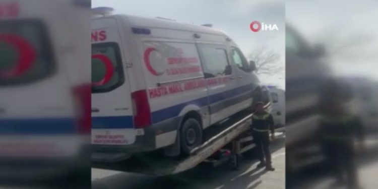 Esenyurt Belediyesi’nin içinde hasta olan ambulansına haciz işlemi
