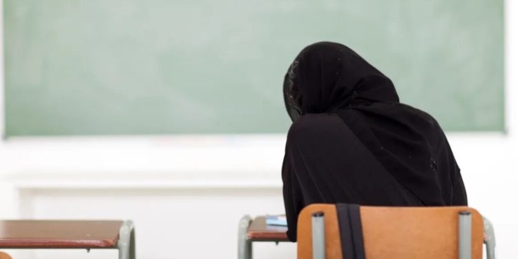 Eskişehir’de ‘depremzede öğrenci başörtülü diye okula kaydedilmedi’ iddiası