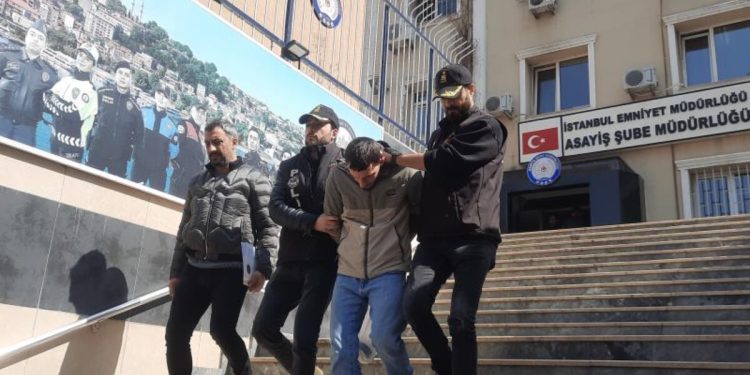 Eyüpsultan’da 25 yaşındaki genç, çalışmadığı için kendisine kızan babasını öldürdü