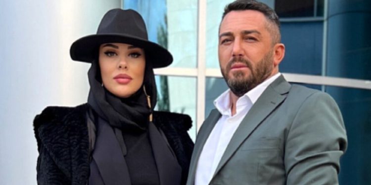 Ferdi Tayfur ve Necla Nazır’ın kızı Tuğçe Tayfur tesettüre girdi