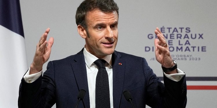 Fransa Cumhurbaşkanı Macron: Emeklilik reformunun yıl sonuna kadar hayata geçirilmesini istiyorum