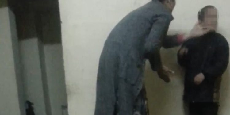 Gaziantep’te çocuklarına şiddet uygulayan annenin o anları kamerada