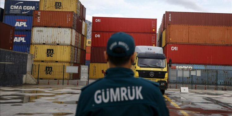 Gümrük vergi ve cezaları yeniden yapılandırılacak