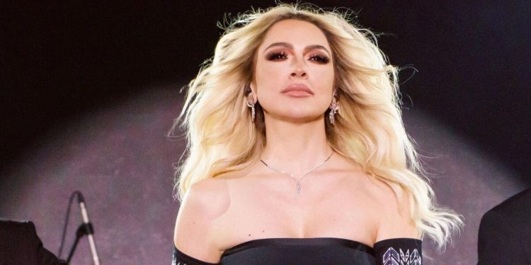 Hadise, 40 milyon TL’ye aldığı eve taşınamadı