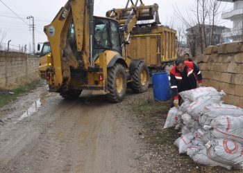 Hakkari’de kışın külleri temizleniyor