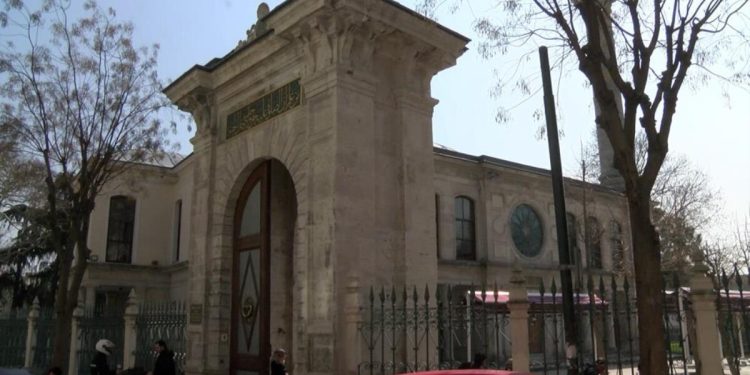 Hırka-i Şerif İstanbul’da ziyarete açılıyor