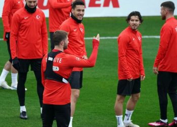 İdmana geç kalan Arda Güler ve İsmail Yüksek alkışlarla karşılandı