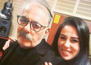 İmana geldi, tesettüre girdi! Ferdi Tayfur’un kızı Tuğçe Tayfur güzelliğine güzellik kattı…”Çok yakışmış”