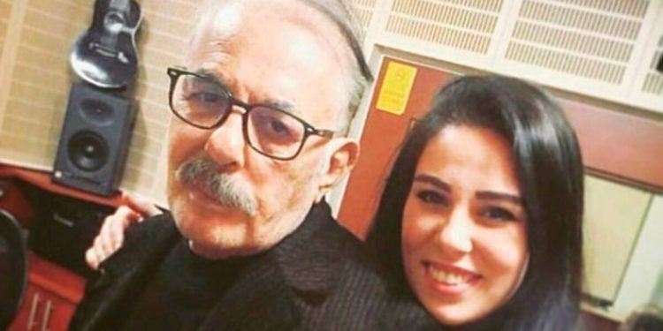 İmana geldi, tesettüre girdi! Ferdi Tayfur’un kızı Tuğçe Tayfur güzelliğine güzellik kattı…”Çok yakışmış”