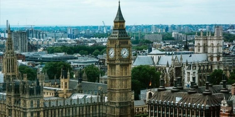 İngiltere’de konut fiyatları bir yılda yüzde 6,3 arttı