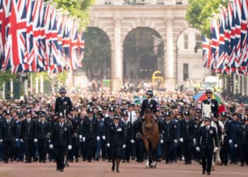 İngiltere’deki polisler hakkında rapor: Irkçı, cinsiyetçi ve homofobikler