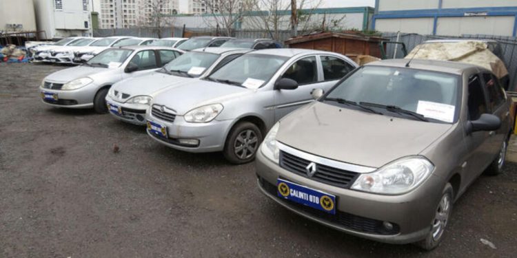 İstanbul’da araç çalan çete çökertildi! Otomobiller sahiplerine teslim edildi