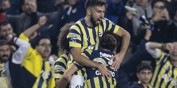 Jorge Jesus, Diego Rossi’yi santrfor oynatacak