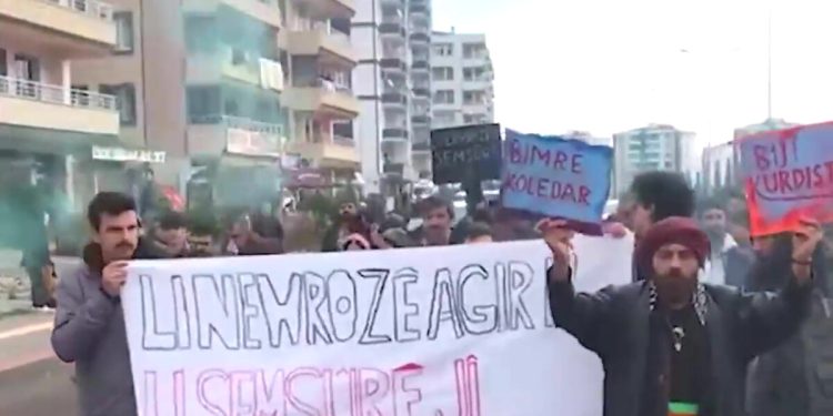 Kılıçdaroğlu’nun destek beklediği HDP’lilerden terör sloganı! PKK halktır…