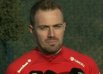 Mert Günok: Takım olarak hedefimiz Almanya