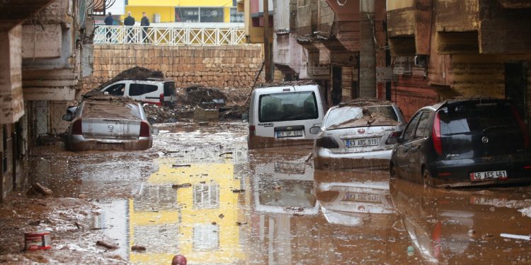 Meteoroloji bir kez daha uyardı! Deprem bölgesine kuvvetli yağış geliyor