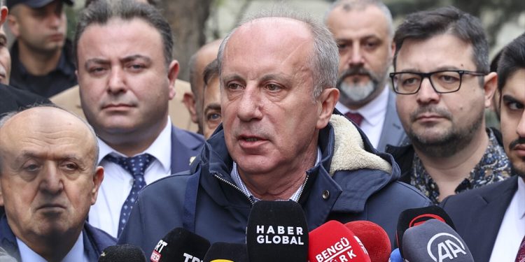 Muharrem İnce, cumhurbaşkanı adaylığı için imza verdi