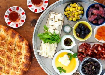 Oruç tutacak olanlar dikkat! İşte Ramazan’da tok tutacak ve susatmayacak yiyecekler…