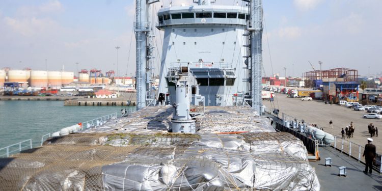 Pakistan’dan gelen ikinci yardım gemisi Mersin Limanı’na yanaştı