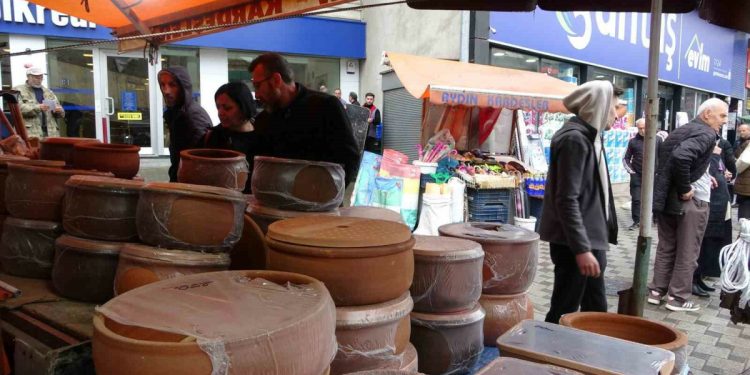 Ramazan öncesi güveç satışları arttı