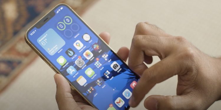 Rusya, devlet çalışanlarına iPhone’u yasakladı