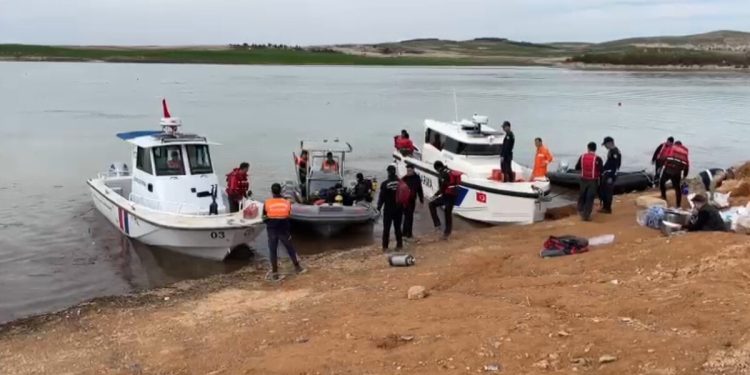 Şanlıurfa’da son durum! Selde kaybolan tır dorsesi bulundu
