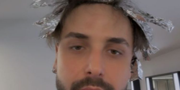 Sefo saçını boyattı