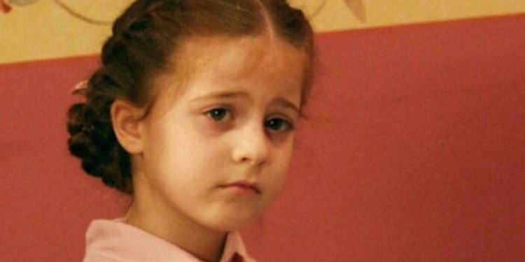 Sihirli Annem’in Çilek’i büyüdü, sevgilisi sosyal medyaya damga vurdu: “Burak Özçivit mübarek”