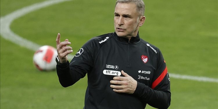 Stefan Kuntz’tan Türk halkına rica! Lütfen sabredin…