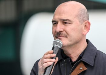 Süleyman Soylu: Depremin yaralarını el birliğiyle sarmaya devam ediyoruz
