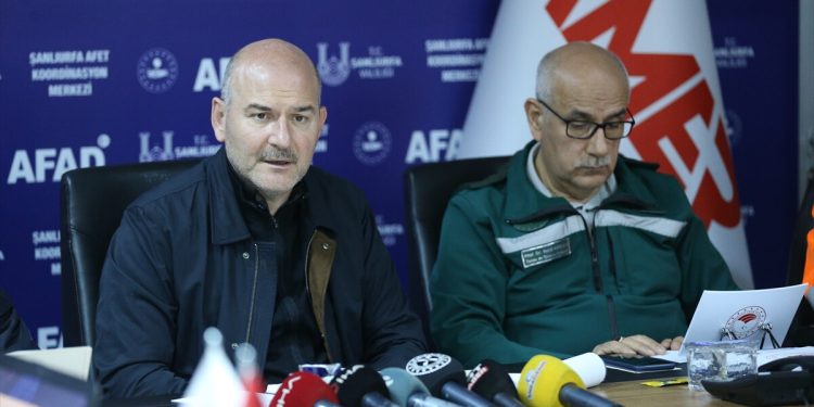 Süleyman Soylu sel felaketiyle ilgili çalışmalara ilişkin açıklamalarda bulundu