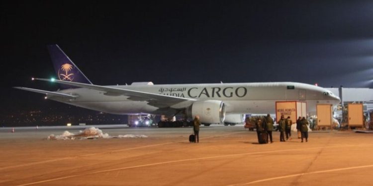 Suudi Arabistan: Depremzedelere desteğimiz sürecek