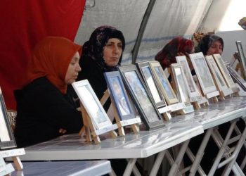 Terör mağduru aileler direnişlerini sürdürüyor! Evlat nöbetinde bin 297’nci gün