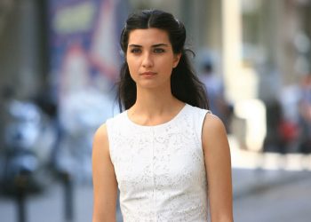 Tuba Büyüküstün’ün ikizleri büyüdü, güzellikleri sosyal medyayı salladı! İşte Maya ve Toprak’ın son hali