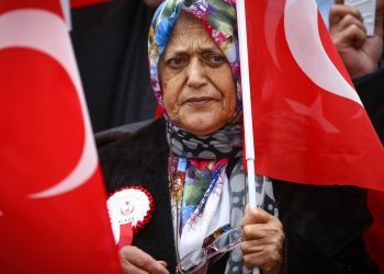 Türkiye Gaziler ve Şehit Aileleri Vakfı üyelerinden CHP’ye HDP ile görüşme tepkisi